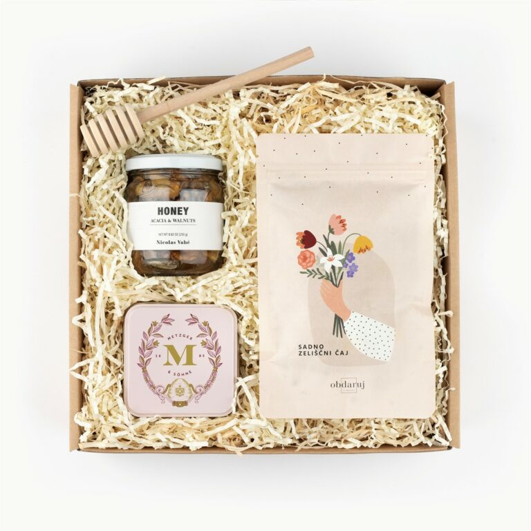 Med in nežnost 1-darilni-paket-caj-in-med-sladko-razvajanje-lesena-zlicka-za-med-sadno-zeliscni-caj-luksuzne-praline-darilo-za-materinski-dan-darilo za dan žena-zanjo-rojstni dan-premium darilo